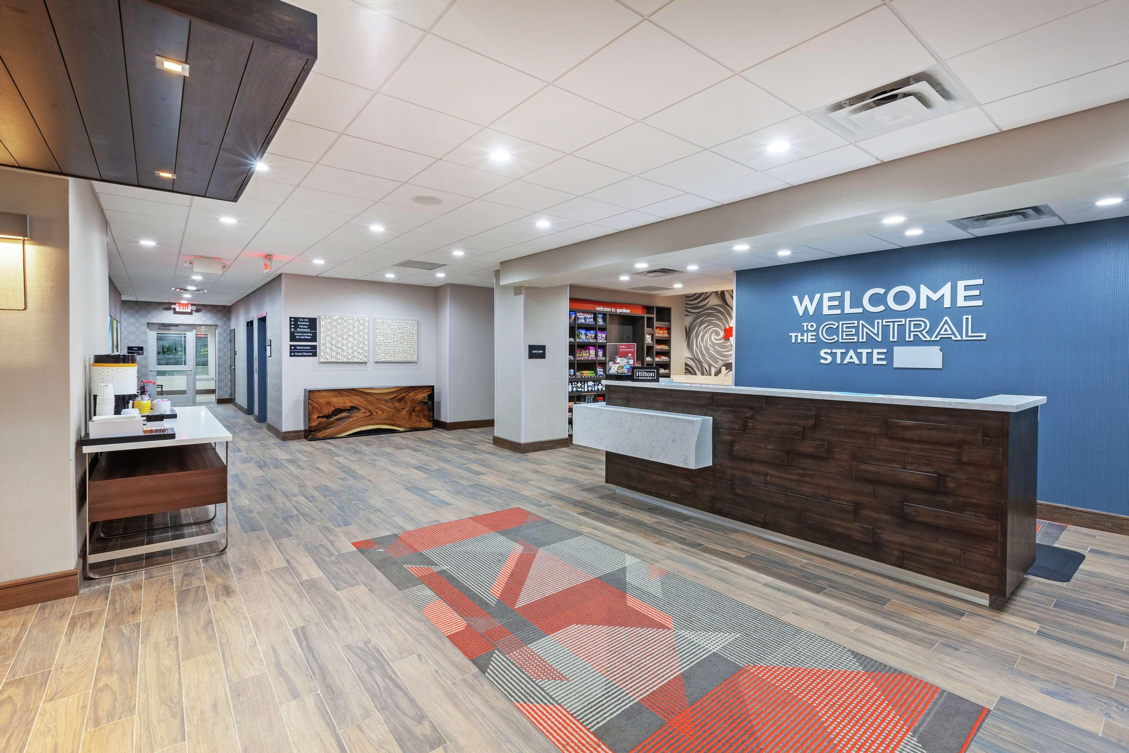 Hampton Inn Gardner Exteriör bild