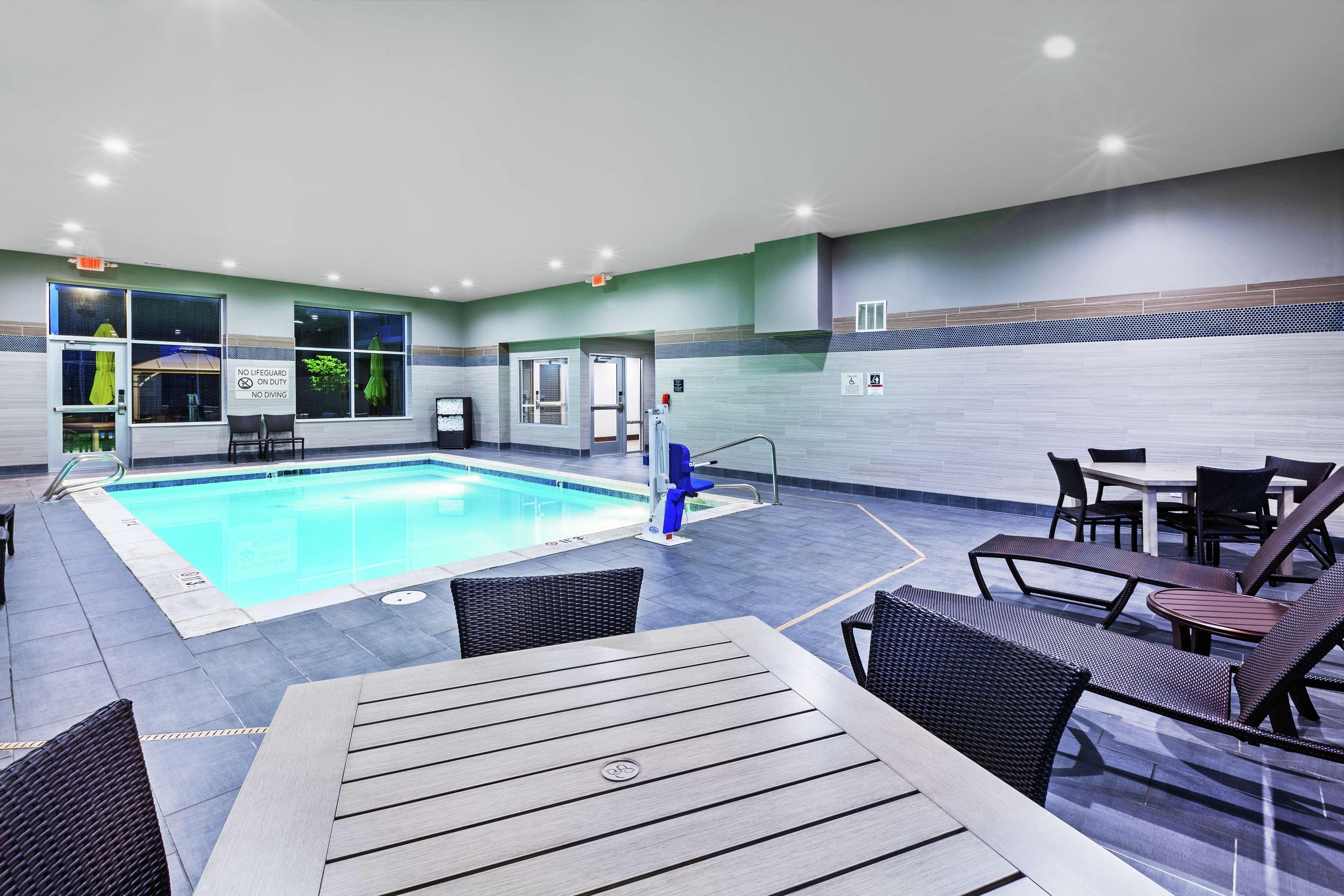 Hampton Inn Gardner Exteriör bild